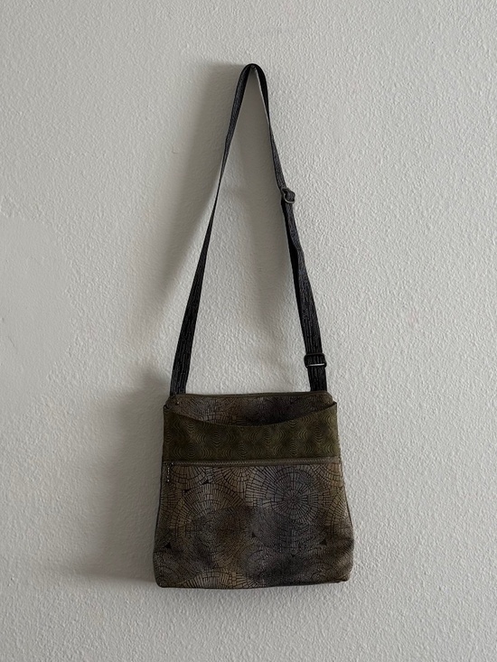 Maruca Handbags - Maruca Geometric Spree Crossbody Bag